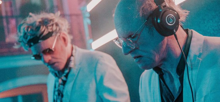 DUPLA METE CÁ SETS SOBE AO PALCO DA 36ª SEMANA CULTURAL DAS VELAS