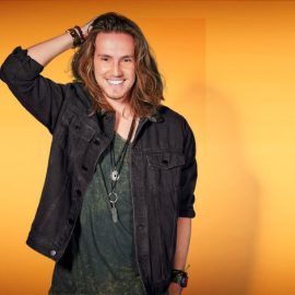 PALCO DOS PESCADORES RECEBE CONCERTO DE VITOR KLEY