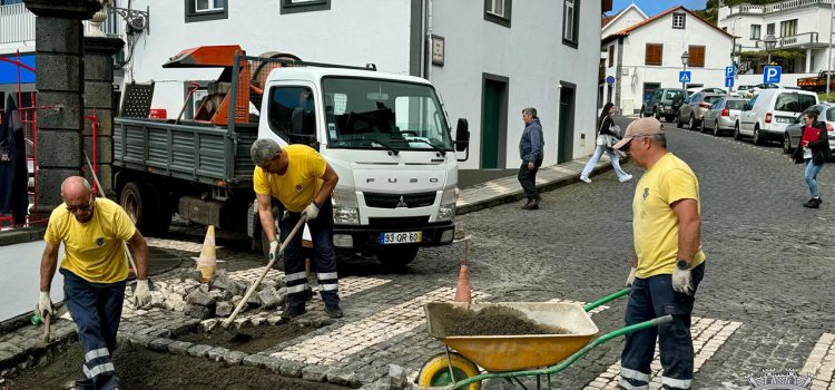 ARRANJO DE PASSADEIRAS NO CENTRO HISTÓRICO DA VILA