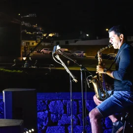 VELAS CONVIDA: NOITES DE VERÃO NA ZONA DO ARCO