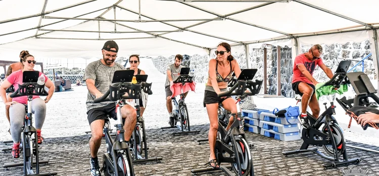 ZONA BALNEAR DA POÇA DOS FRADES RECEBEU AULA DE FITNESS