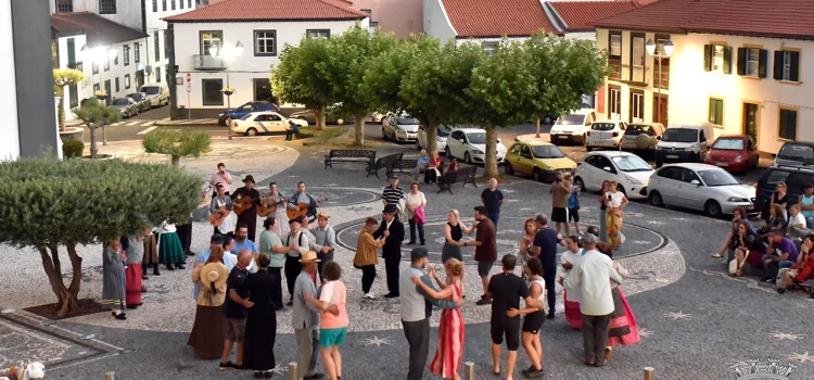 NOITES DE VERÃO ANIMAM CENTRO HISTÓRICO E ZONA DO ARCO EM VELAS