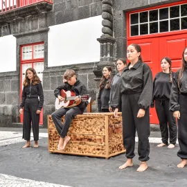 “O TEATRO TOMA A RUA”