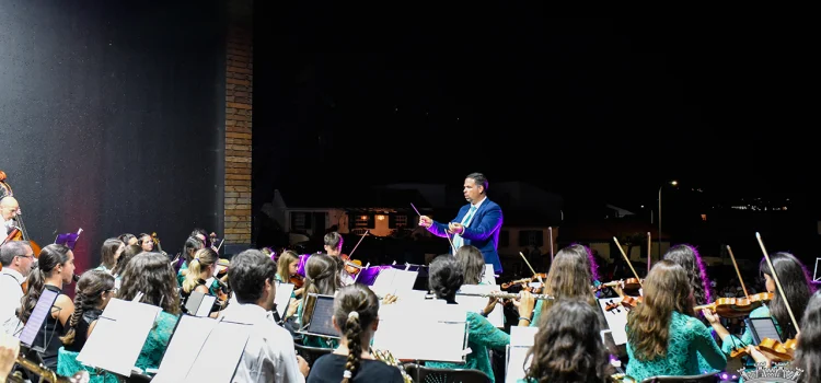 PALCO DOS PESCADORES RECEBEU CONCERTO DA ORQUESTRA SINFÓNICA DE JOVENS DA JUNTA DE FREGUESIA DE SANTO ISIDORO