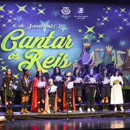 AUDITÓRIO MUNICIPAL RECEBEU NOITE DO “CANTAR OS REIS”