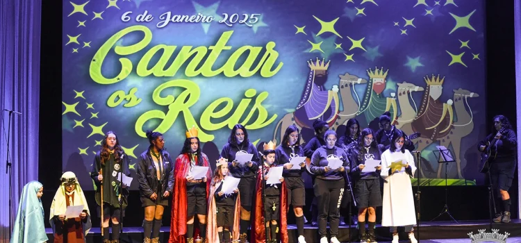 AUDITÓRIO MUNICIPAL RECEBEU NOITE DO “CANTAR OS REIS”