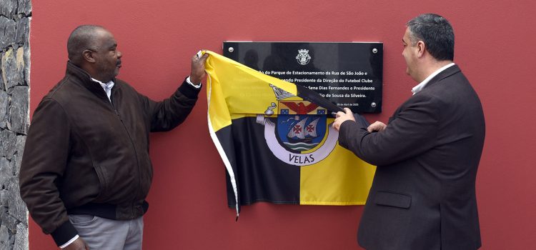 CENTRO HISTÓRICO DA VILA DE VELAS COM UM NOVO ESPAÇO DE ESTACIONAMENTO