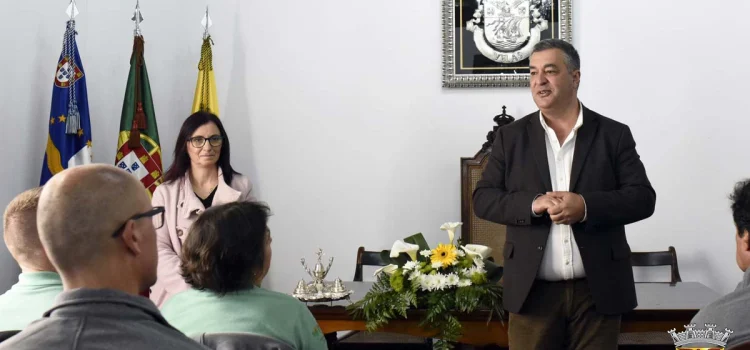 AUDIÊNCIA DE CUMPRIMENTOS À BANDA DA ASSOCIAÇÃO SOCIEDADE FILARMÓNICA 1º DEZEMBRO AUDIÊNCIA DE CUMPRIMENTOS À BANDA DA ASSOCIAÇÃO SOCIEDADE FILARMÓNICA 1º DEZEMBRO