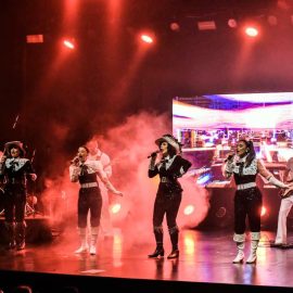 AUDITÓRIO ENCHEU PARA OUVIR “DOCE TRIBUTO”