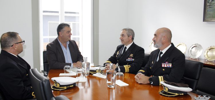 APRESENTAÇÃO DE CUMPRIMENTOS APRESENTAÇÃO DE CUMPRIMENTOS