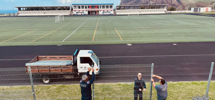 SUBSTITUIÇÃO DE REDES NO CAMPO MUNICIPAL DE VELAS SUBSTITUIÇÃO DE REDES NO CAMPO MUNICIPAL DE VELAS