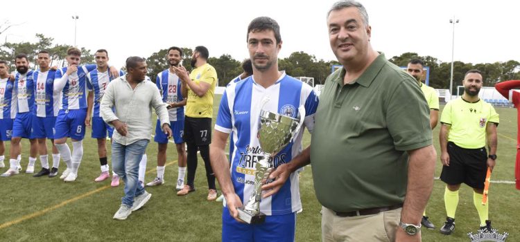 PRESIDENTE DO MUNICÍPIO ENTREGA TROFÉU AO CAMPEÃO DA SUPERTAÇA SÃO JORGE PRESIDENTE DO MUNICÍPIO ENTREGA TROFÉU AO CAMPEÃO DA SUPERTAÇA SÃO JORGE
