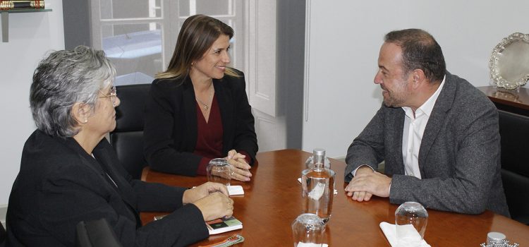 CATARINA CABECEIRAS RECEBE LÍDER DO PS NOS PAÇOS DO CONCELHO