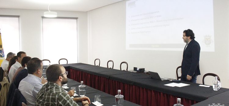 MUNICÍPIO PROMOVE FORMAÇÃO EM CIBERSEGURANÇA MUNICÍPIO PROMOVE FORMAÇÃO EM CIBERSEGURANÇA