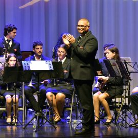 AUDITÓRIO MUNICIPAL RECEBEU CONCERTO PELA FILARMÓNICA DA SOCIEDADE UNIÃO URZELINENSE & LUÍS MARTELO