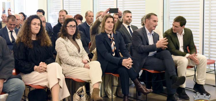 CATARINA CABECEIRAS EM CERIMÓNIA DA UNIQUEIJO