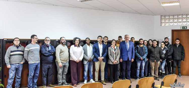 EPISJ RECEBE CURSO DE PROGRAMAÇÃO EM OUTSYSTEMS