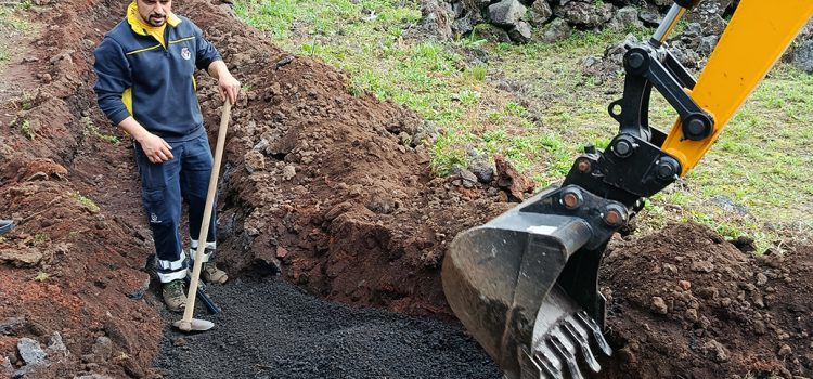 TRABALHOS DE PROLONGAMENTO DE CONDUTA DE ABASTECIMENTO DE ÁGUA EM SANTO AMARO