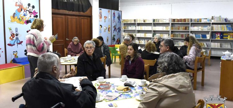 “LIVROS COM CHÁ” NA BIBLIOTECA MUNICIPAL DE VELAS