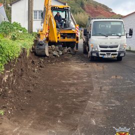 REPARAÇÃO DE MUROS NO LUGAR DA BEIRA