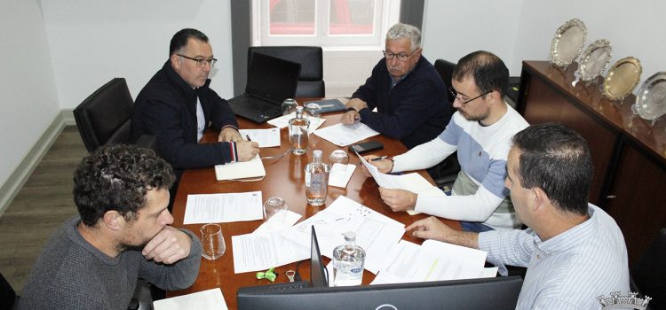 REUNIÃO DA COMISSÃO DE TOPONÍMIA DA CÂMARA DE VELAS REUNIÃO DA COMISSÃO DE TOPONÍMIA DA CÂMARA DE VELAS