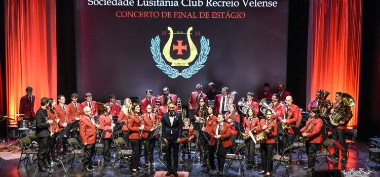 AUDITÓRIO MUNICIPAL RECEBEU CONCERTO DE FINAL DE ESTÁGIO