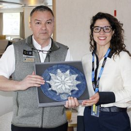 APRESENTAÇÃO DE CUMPRIMENTOS AO COMANDANTE DO NAVIO NATIONAL GEOGRAFIC ORION