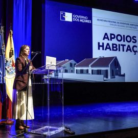 CATARINA CABECEIRAS PRESENTE EM SESSÃO DE ESCLARECIMENTOS SOBRE MEDIDAS DE APOIO À HABITAÇÃO