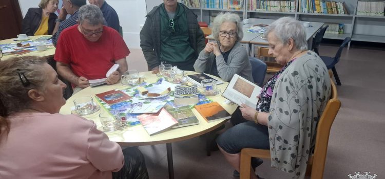 “LIVROS COM CHÁ” NA BIBLIOTECA MUNICIPAL DE VELAS