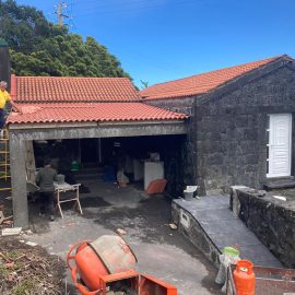 OBRAS DE MELHORAMENTO NA CASA DO ESPÍRITO SANTO DA RIBEIRA DA AREIA