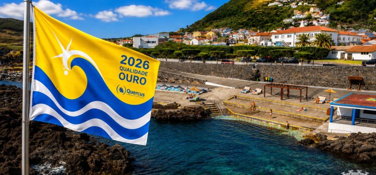 POÇA DOS FRADES E PREGUIÇA DISTINGUIDAS UMA VEZ MAIS COMO PRAIA COM QUALIDADE DE OURO POÇA DOS FRADES E PREGUIÇA DISTINGUIDAS UMA VEZ MAIS COMO PRAIA COM QUALIDADE DE OURO