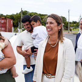 CATARINA CABECEIRAS ACOMPANHOU ENTREGA DE QUATRO NOVAS HABITAÇÕES NO LOTEAMENTO DOS CASTELETES