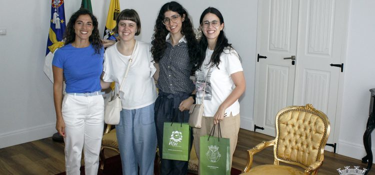 RECEÇÃO A MÉDICAS ESTAGIÁRIAS NO CENTRO DE SAÚDE DE VELAS